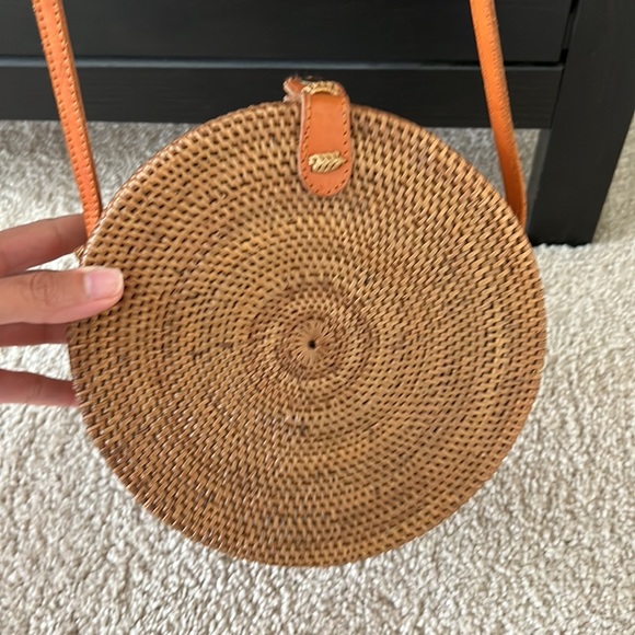 Like new crossbody purse - Picture 2 of 4